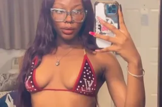 🍫💕THE PETITE $LUT YOU DESIRE✨W... - Image 2