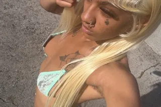 INDEPENDENT SEXY LIGHTSKIN PET... - Image 4