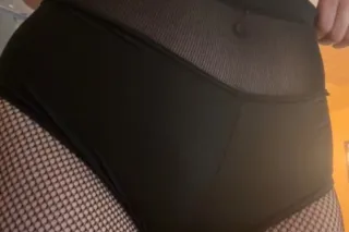 Hot blonde available for the n... - Image 3