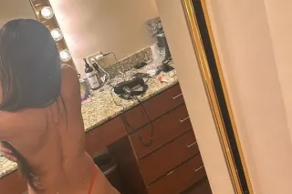 belizean🇧🇿 pretty brown drivin... - Image 3