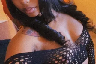 ⭐ 🫧BACK N TOWN✈🏝4'11 Filipino🇵... - Image 2