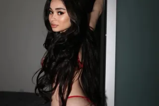 4 Foot 9 middle eastern bombshell 😍💦100% Real No Catfish Facetime Verification Available💋 - Image 2